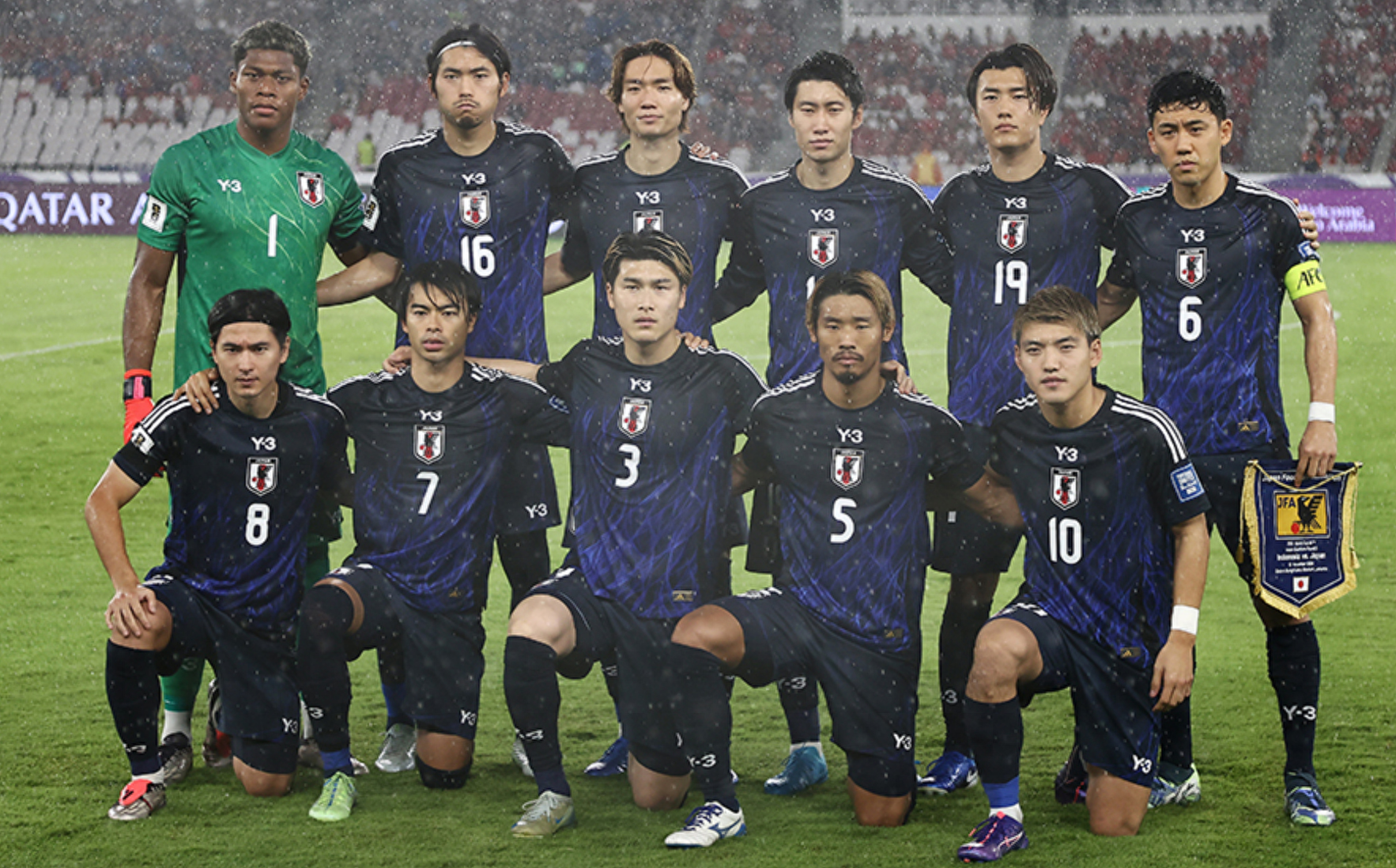 包含日本球队大胜进军下一轮，表现出色获得认可的词条