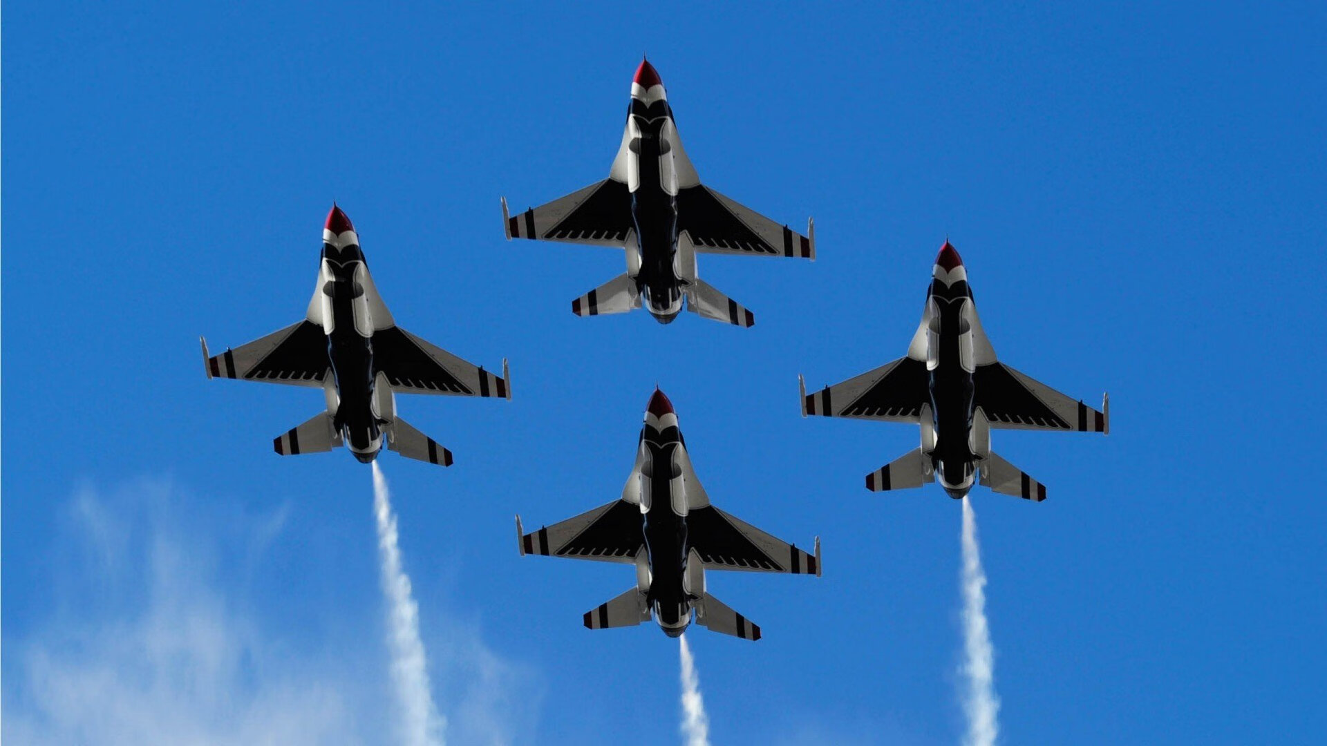 马赛铁壁锁死瑞士,罗德里化身关键先生