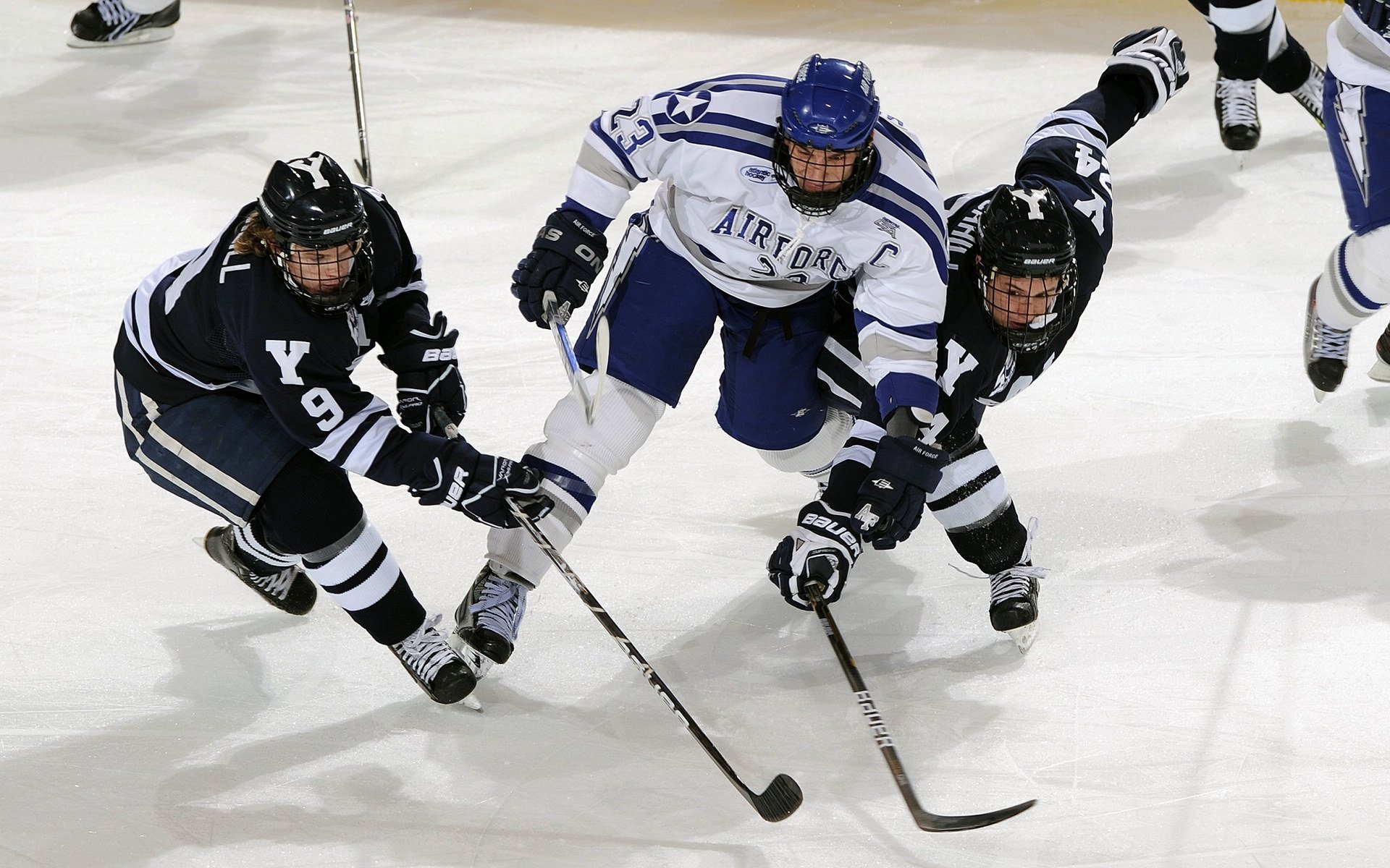 波兰提前终结悬念，贝蒂斯难挡布鲁诺持续杀伤