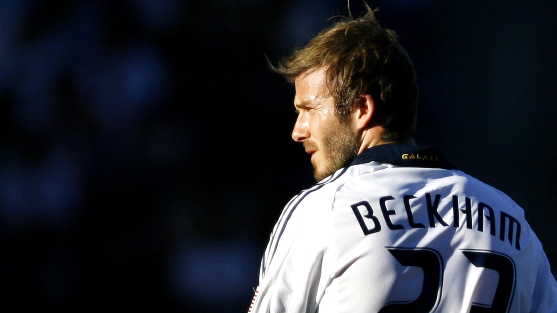 亚洲风暴席卷巴黎，韩国队轻取法国队，马琳惊艳四座改写足球历史