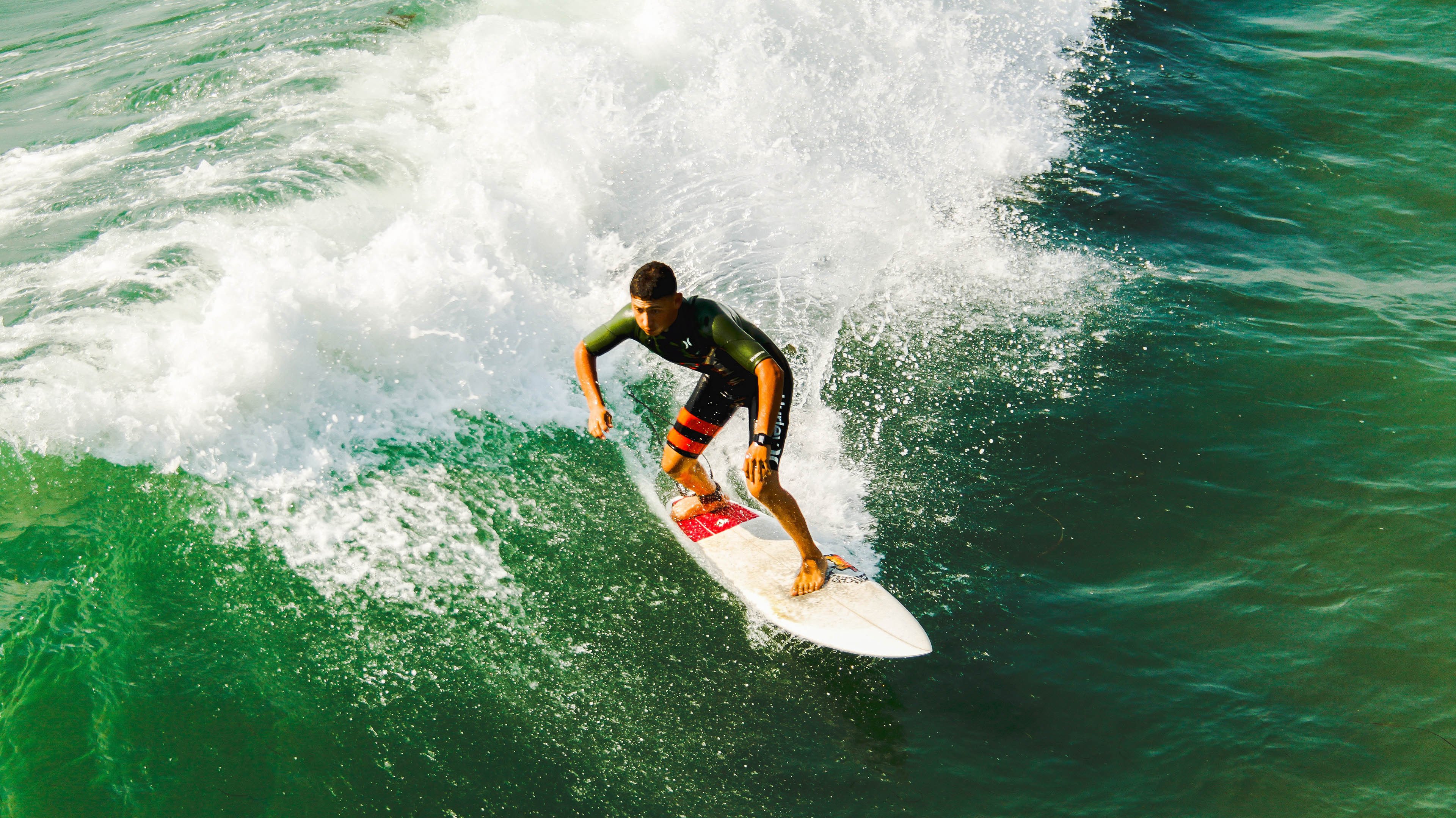 逆转的艺术，阿尔卡拉斯年终总决赛翻盘，拉沃尔杯精神点燃赛场