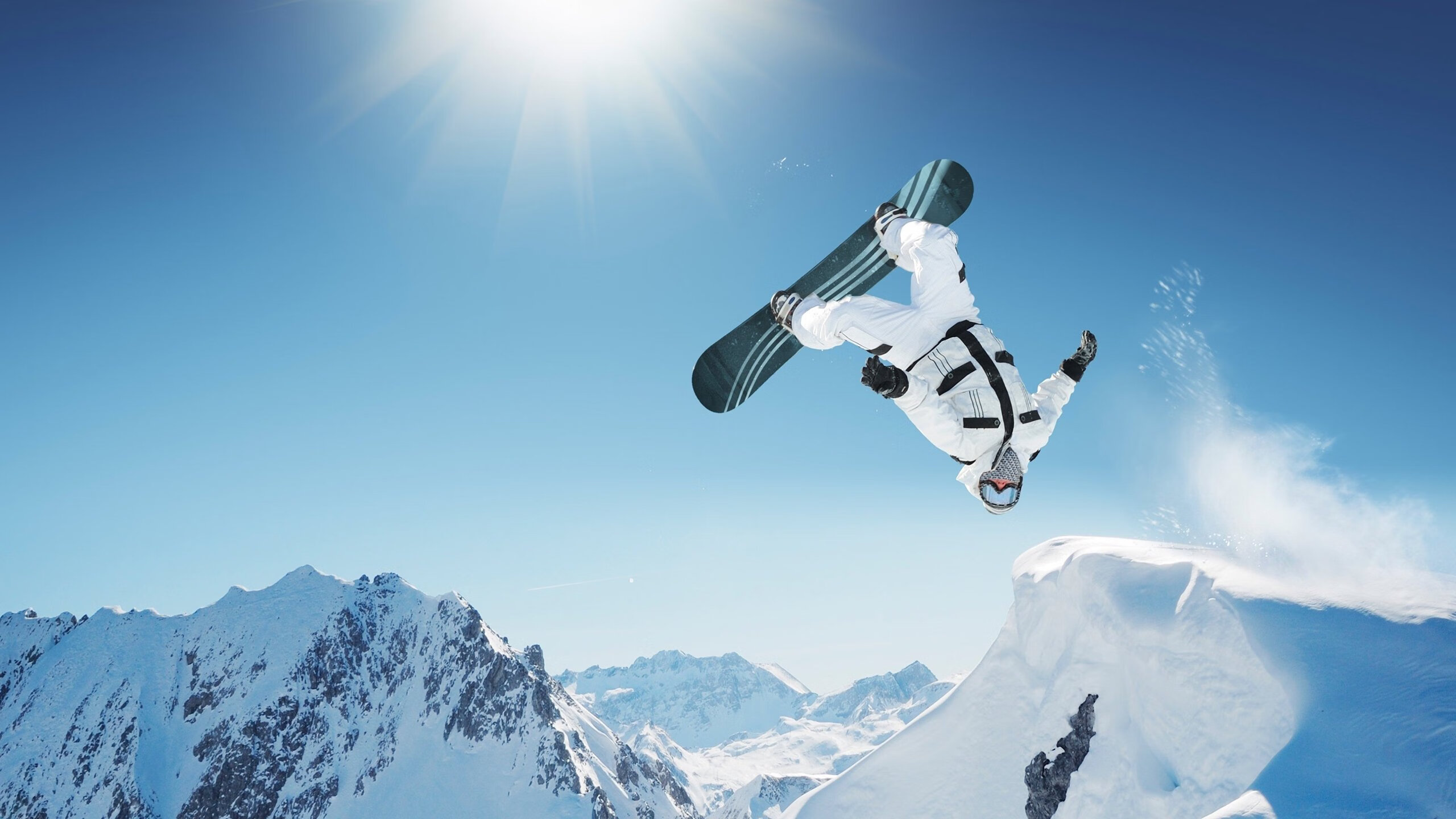 绝境重生!蒂亚戈神迹刷新纪录,巴萨补时绝杀里昂铸就欧冠经典